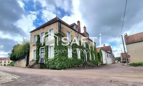 Maison 11 pièces 350 m²
