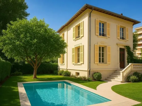 NICE NORD - MAISON À RÉNOVER - JARDIN