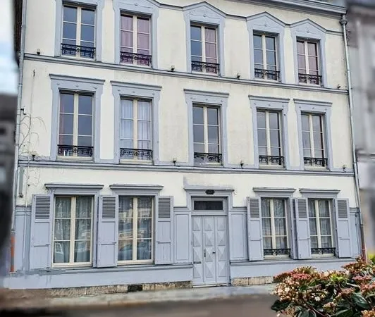 Immeuble 18 pièces 400 m²