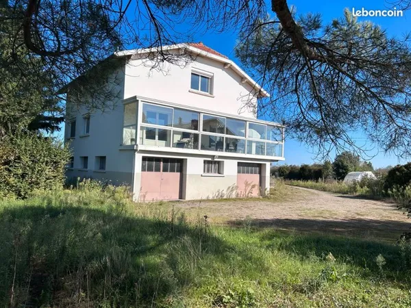 Maison 10 pièces 163 m²