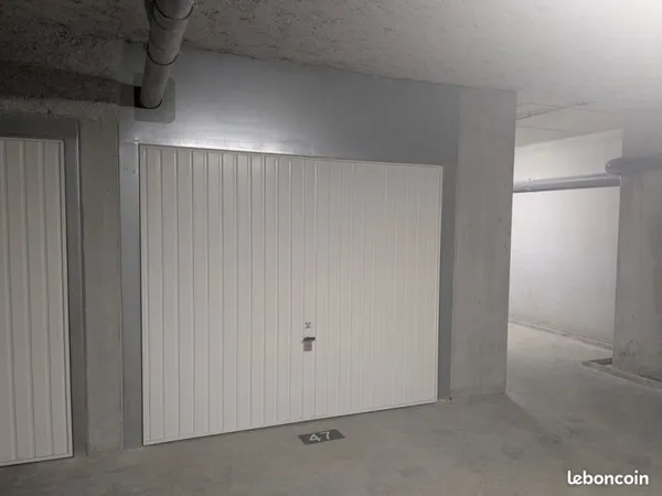 Particulier vend garage quartier Berriat Grenoble