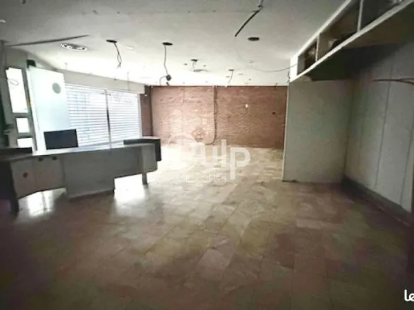 Local commercial 469 m²