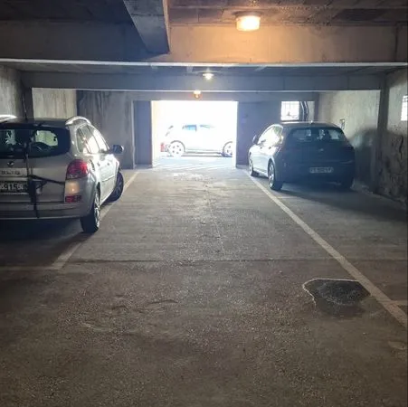 Place parking couverte secteur Ampère berriat