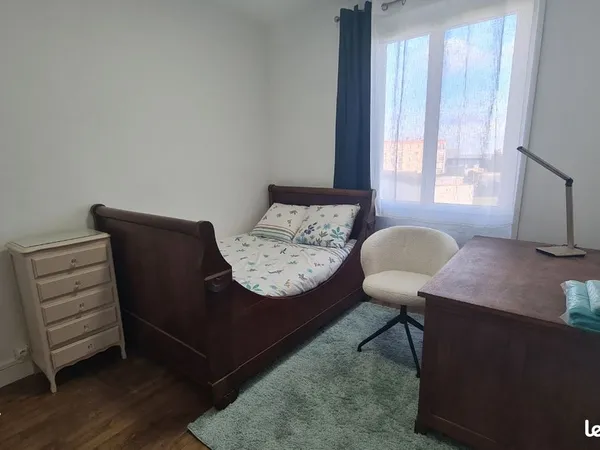 Chambre dans colocation de 3 pers