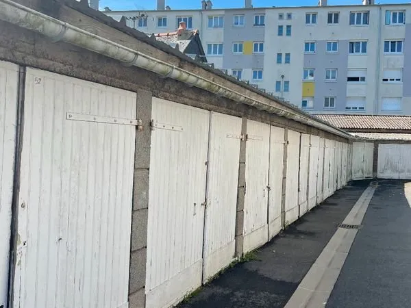 Parking/box 1 pièce 15 m²