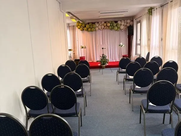 Location Salle de réunions de prières et de Culte