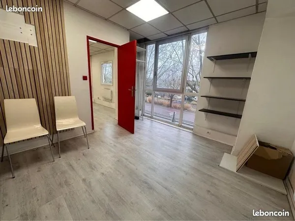 Local commercial 42m² - Disponible immédiatement
