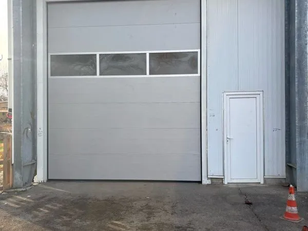 Commerce Location Kingersheim  180m² 1300€