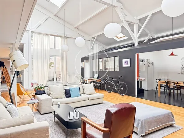 Loft Paris 19e -7 chambres - 327 m2