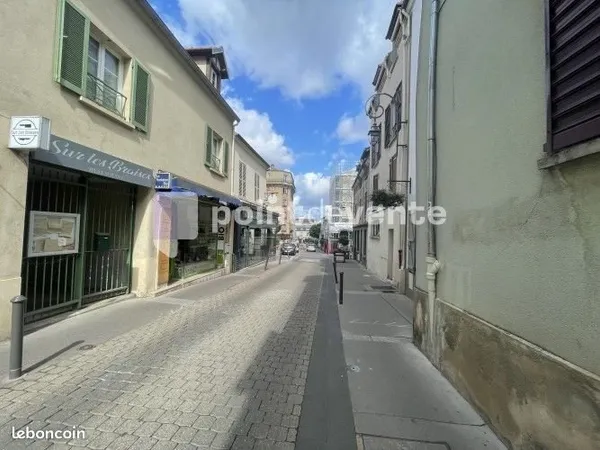 Commerce habillement/textile 59 m²