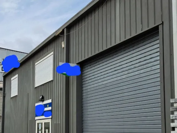 Local commercial mixte Entrepôt/ Bureaux 220 m2