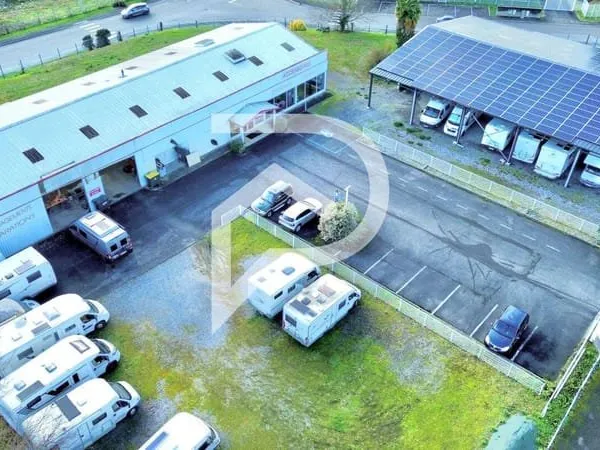 Local commercial 629 m²