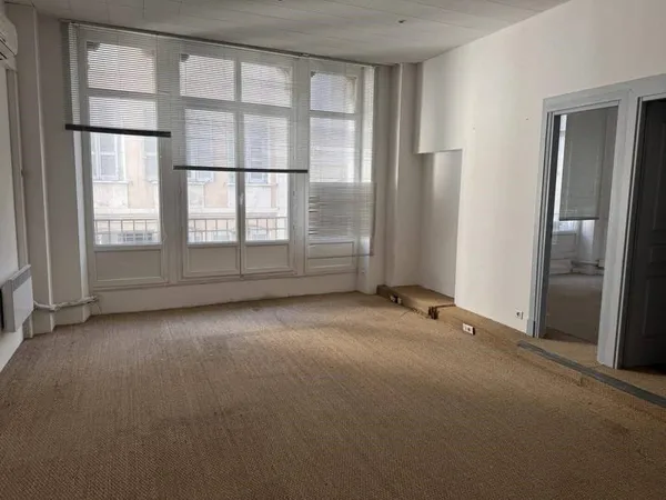 Bureaux 1 pièce 95 m²