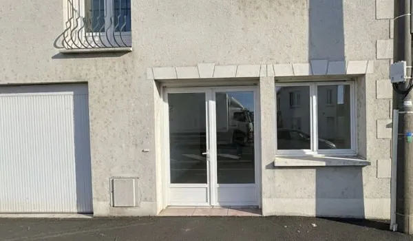 Local professionnel 3 pièces 66 m²