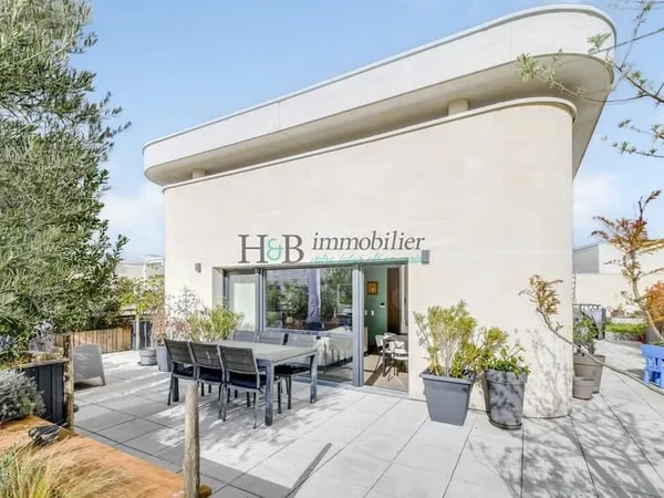 ROOFTOP ARBORÉ AVEC 191M2 DE TERRASSE