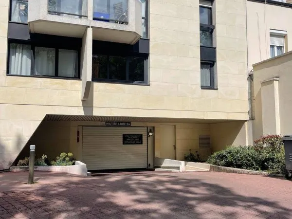Parking 12 m²