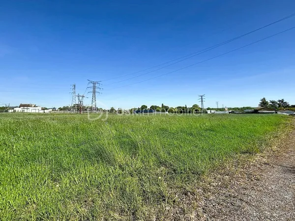 Terrain 8966 m²
