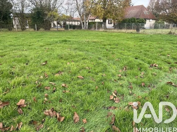 Terrain constructible 1051 m²