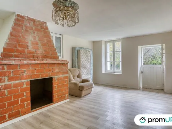 Maison style ferme avec grand terrain en Indre