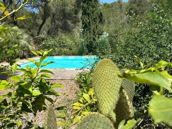 À LA CIOTAT, charmante Villa T5 de 145 m2 avec studio indép