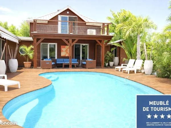 Villa en pierre F4+F3 à 100m du lagon
