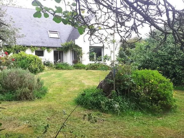 Plouzane, Maison 170 m² avec immense jardin à deux pas du Fort du Dellec 392 000 HAI