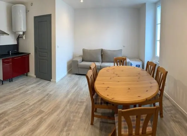STUDIO 24 m2 LINAS AVEC 2 EMPLACEMENTS DE PARKING DANS LA CO