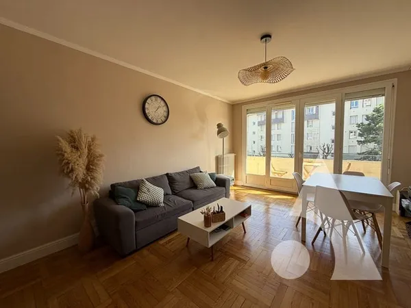 Appartement Troyes 2 pièce(s) 57.39 m2 balcon et cave
