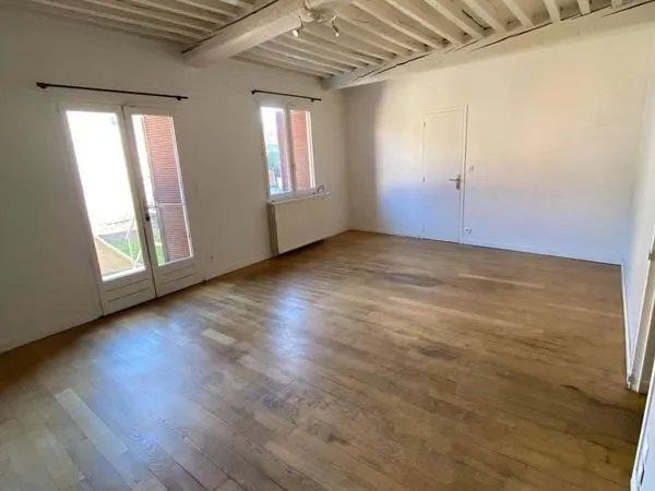 Loue grande maison de ville avec jardin idéal colocation 4 chambres