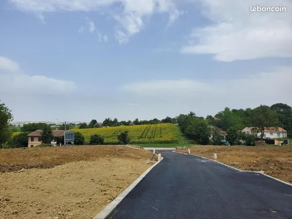 Terrain 681 m² Saussens