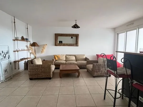 Loue tres bel appartement aux avirons