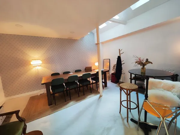 Local commercial 2 pièces 65 m²