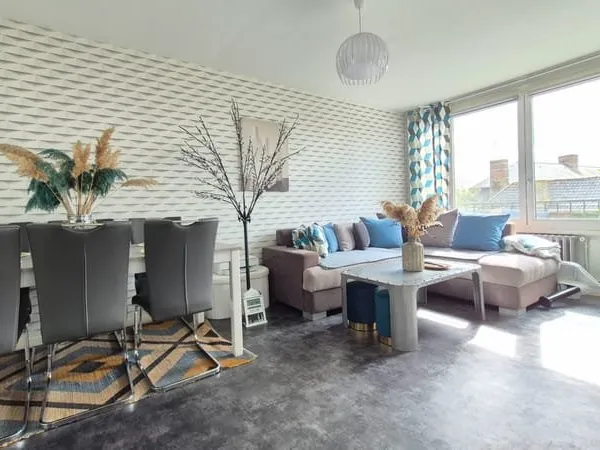 Superbe appartement lumineux avec 3 chambres dans une résidence prisée, avec cave et stationnement