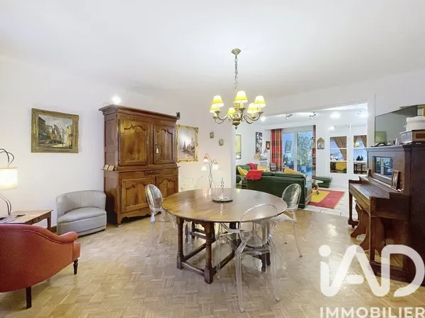 Appartement 6 pièces 319 m²