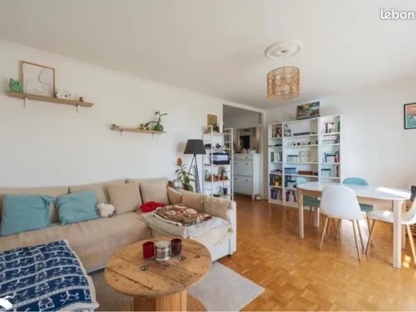 F3 meublé lumineux avec terrasse + balcon + parking - dernier étage - 62m carré