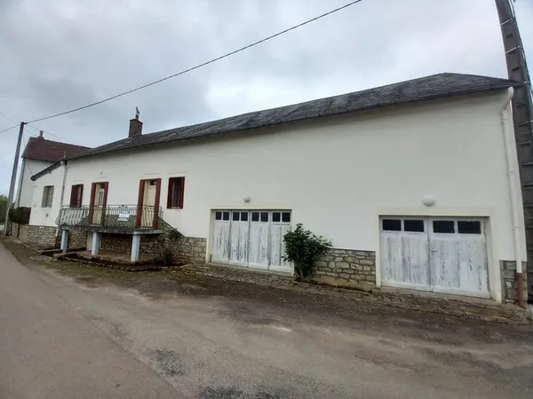 Ensemble Maison et grange BICHES 58110