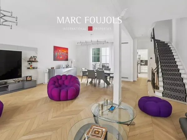 Neuilly-Sur-Seine - Hôtel Particulier avec ascenseur et terrasse - quartier sablons