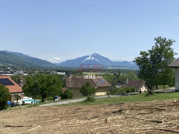 TERRAIN - 74100 VETRAZ MONTHOUX