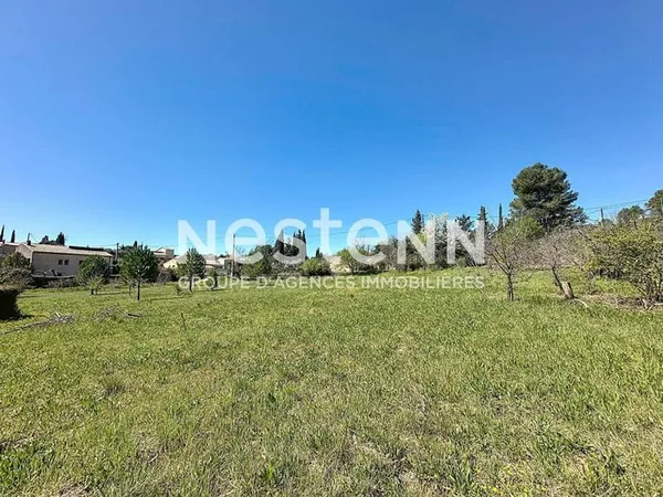 Terrain 1200 m²