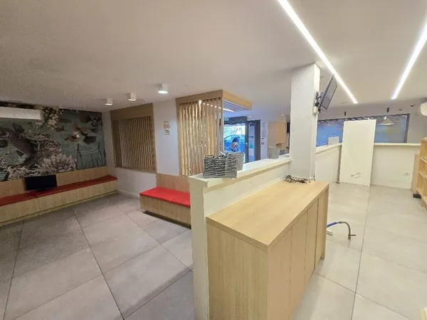 Local commercial 72 m2 centre Grézieu La Varenne