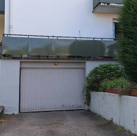 Garage/Parking