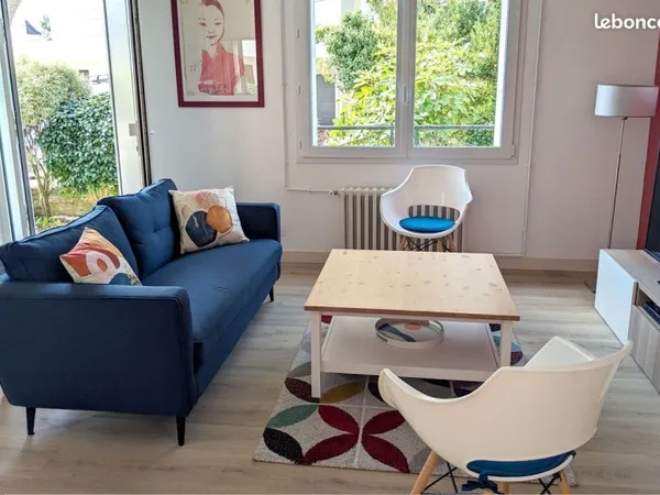 Confortable chambre meublée 15m2, maison rénovée, tout confort, Prat Maria, Quimper sud, proche IUT 