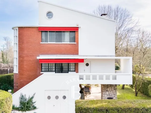 TOULOUSE - BORD DE GARONNE, MAISON D'ARCHITECTE DES ANNEES 1950