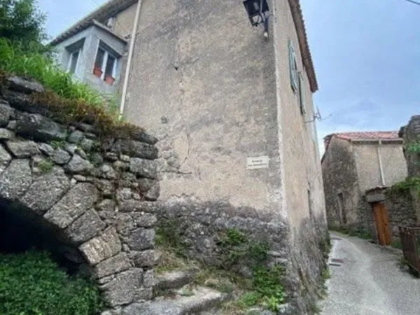 MAISON 4 PIÈCES 65 000 €