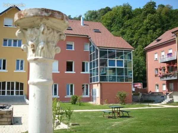 Chambre individuel dans un appartement en colocation