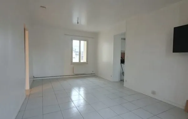 UN APPARTEMENT 2 PIÈCES