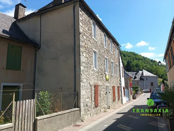 Grande maison de montagne dans le parc régional ariégeois
