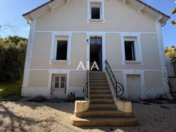 Maison charentaise de caractère avec dépendance indépendante - Quartier résidentiel prisé de Ruelle-