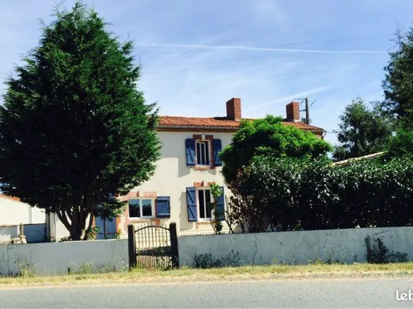 À louer - Deux maisons mitoyennes meublées, prêtes à vivre - Disponibles au 1er septembre