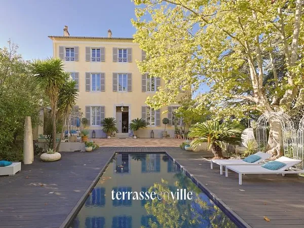 LA CRAU - Bastide de charme - 400 M2